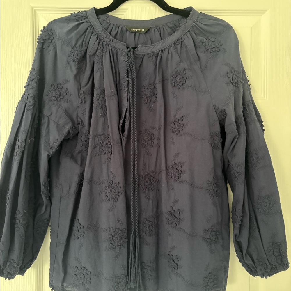 Driftwood Women's Navy Blue Embroidered Top - like new, size M
